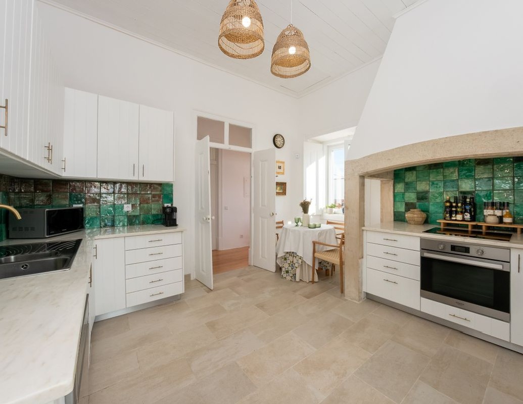 Cozinha com azulejo verde